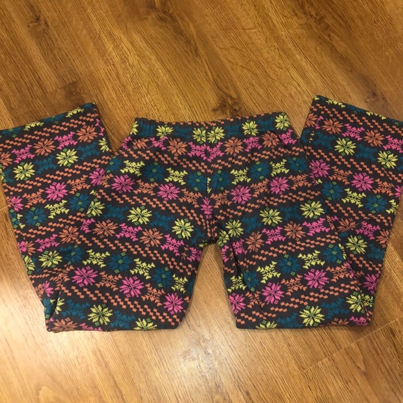 Patterned Pajama Bottoms - Picture 2 of 3